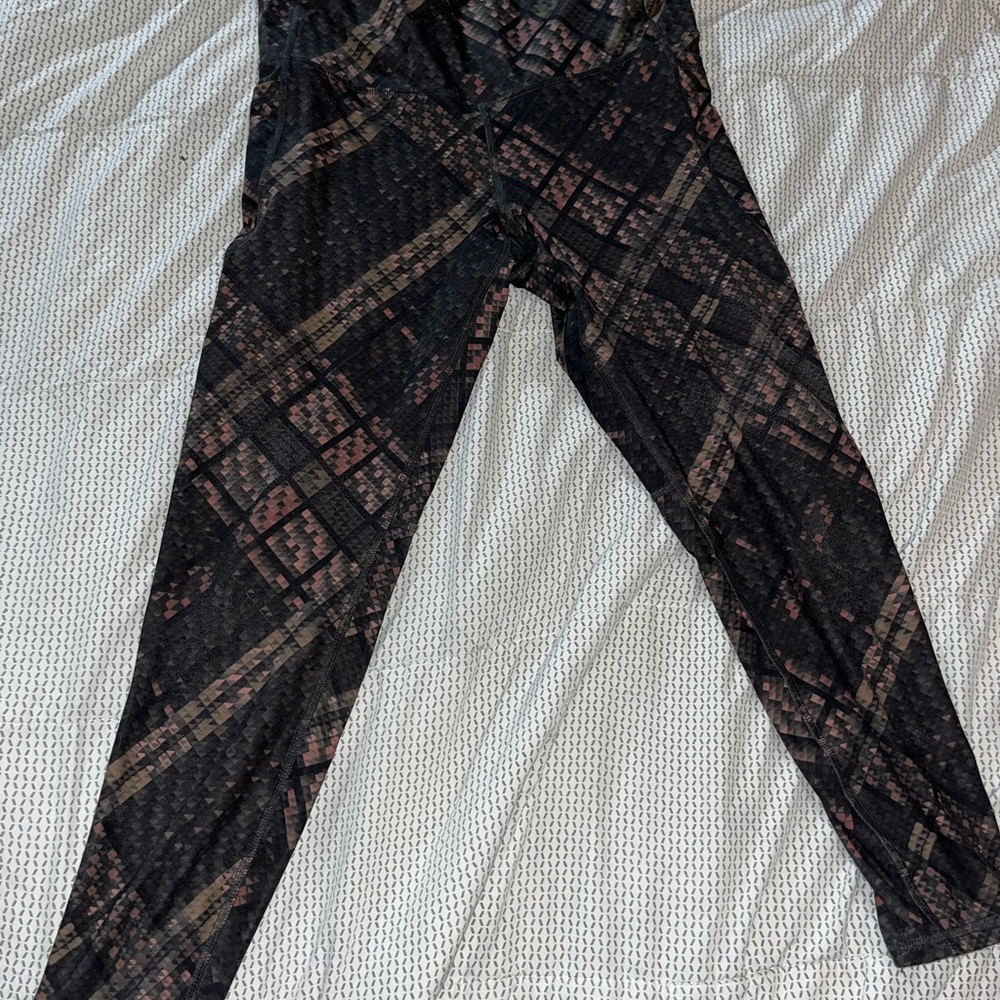 Gymshark Beige Lined Leggings with Black & Pink Pattern